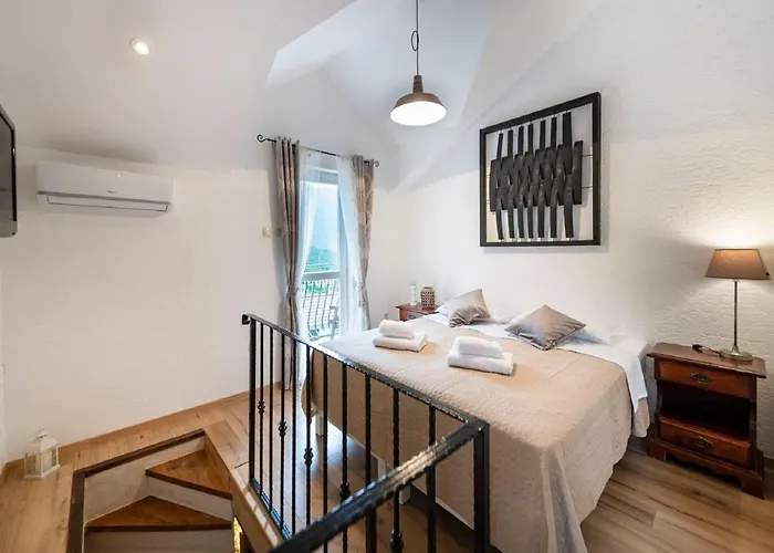 Authentic Stone House Lola Vakantiehuis Makarska