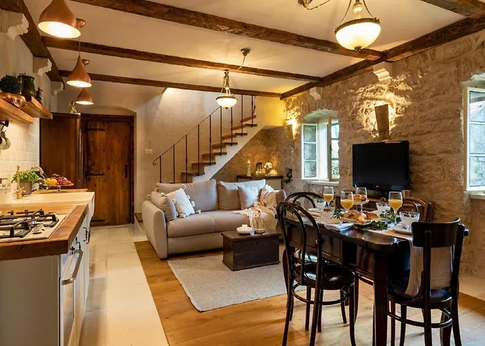 Vakantiehuis Authentic Stone House Lola Makarska