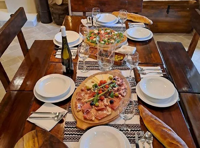 Authentic Stone House Lola Vakantiehuis Makarska