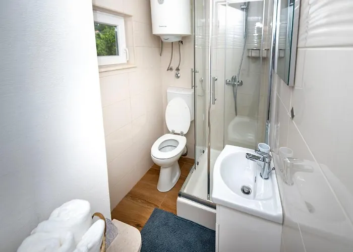 Authentic Stone House Lola Vakantiehuis *