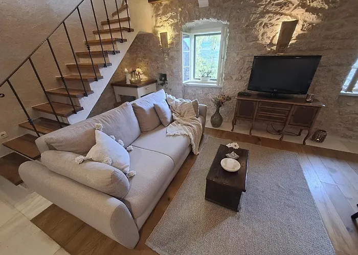 Vakantiehuis Authentic Stone House Lola Makarska