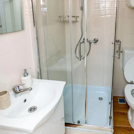 Authentic Stone House Lola *